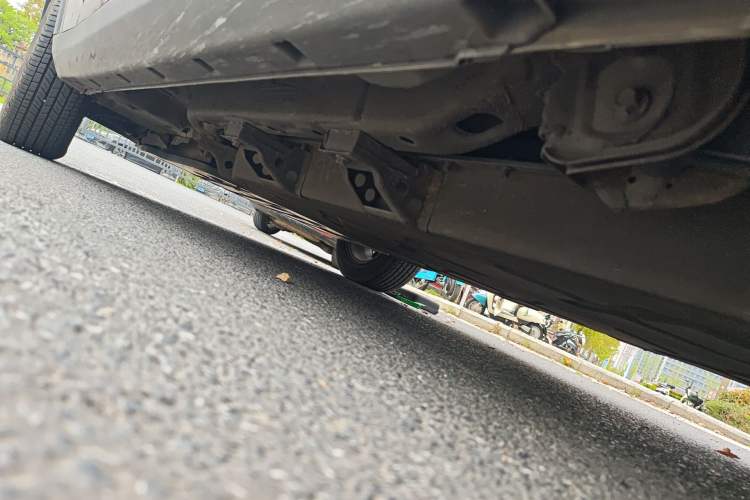 Used NETA V 2021 Standard Range Entertainment Version – Upgraded Model Chassis Rear Left