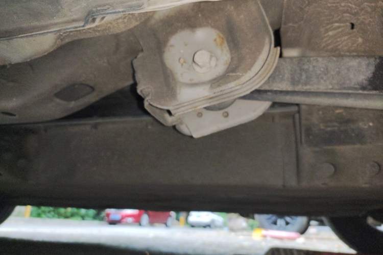 Used NETA V 2021 Standard Range Entertainment Version – Upgraded Model Chassis Rear Left