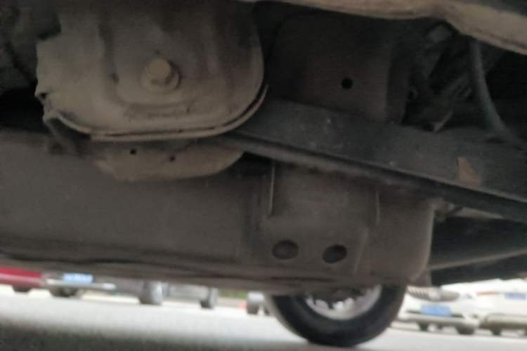 Used NETA V 2021 Long-Range Entertainment Edition Upgrade Model Chassis Rear Left