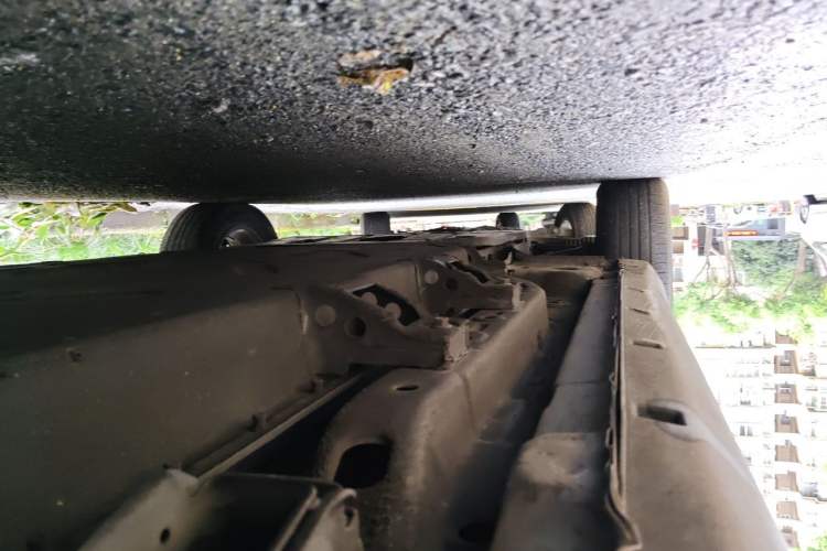 Used NETA V 2021 Long-Range Entertainment Edition Upgrade Model Chassis Rear Left