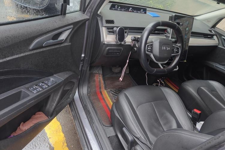 Used NETA V 2021 Long-Range Entertainment Edition Upgrade Model Driver Seat