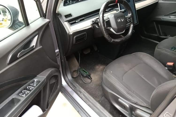Used NETA V 2021 Standard Range Version Driver Seat
