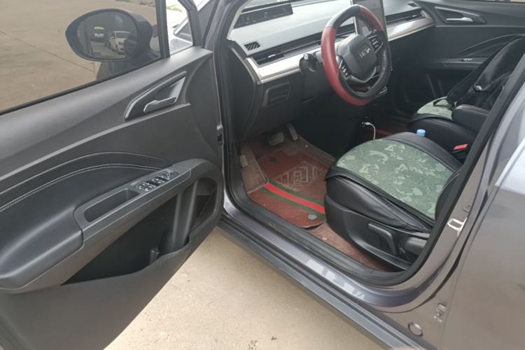 Used NETA V 2021 Long-Range Entertainment Edition Driver Seat