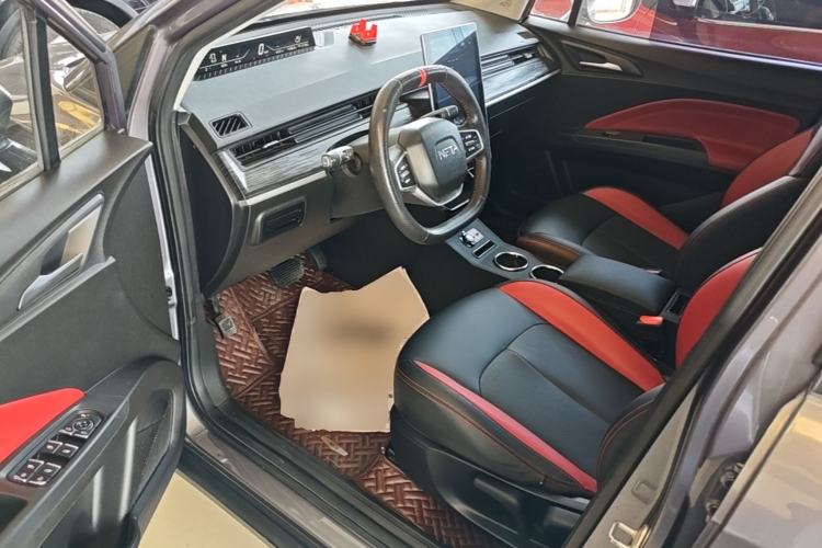 Used NETA V 2021 Long-Range Entertainment Edition Driver Seat