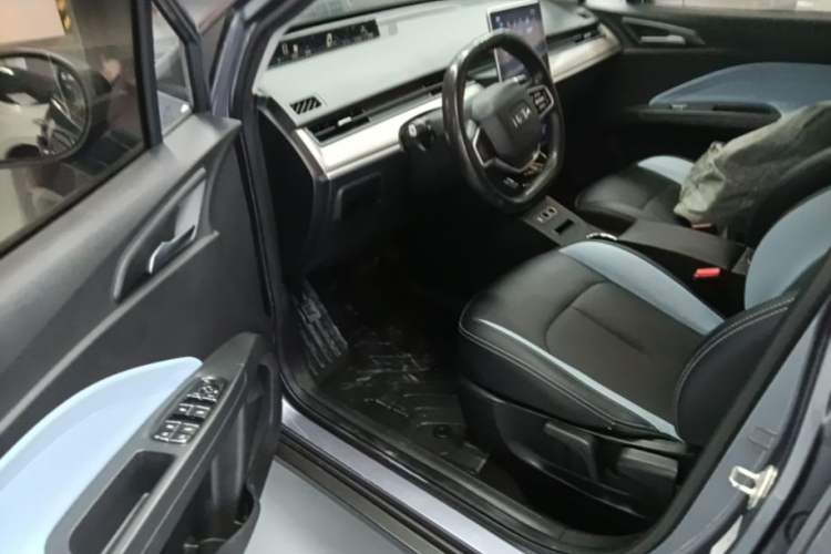 Used NETA V 2021 Standard Range Entertainment Edition Driver Seat