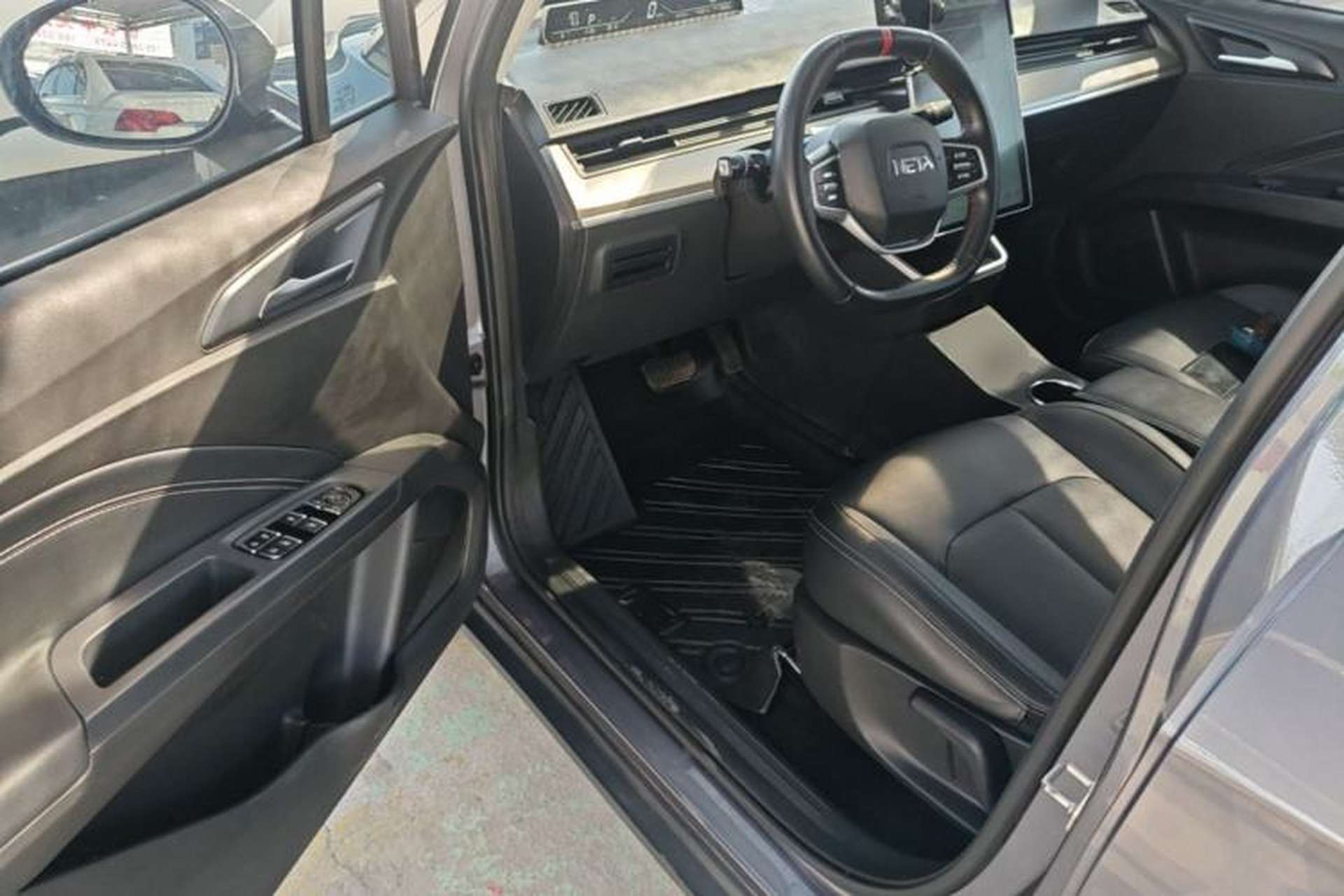 Used NETA V 2021 Long-Range Entertainment Edition Upgrade Model Driver Seat