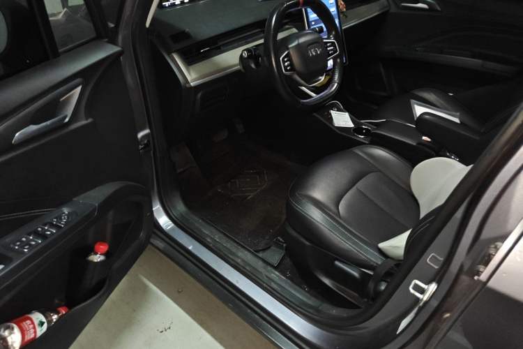 Used NETA V 2021 Long-Range Entertainment Edition Driver Seat