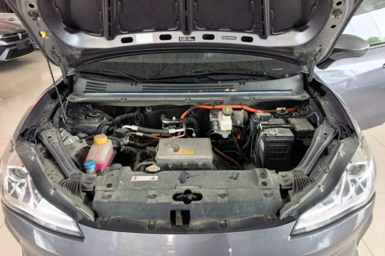 Used NETA V 2021 Long-Range Entertainment Edition Upgrade Model Engine Bay