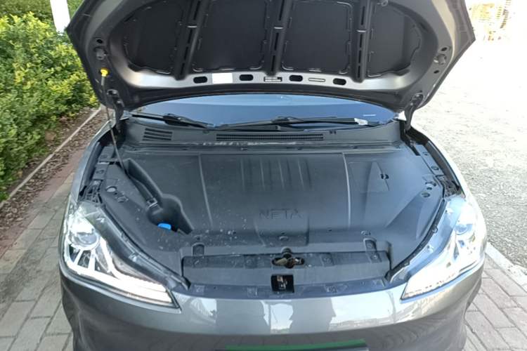 Used NETA V 2021 Long-Range Entertainment Edition Engine Bay