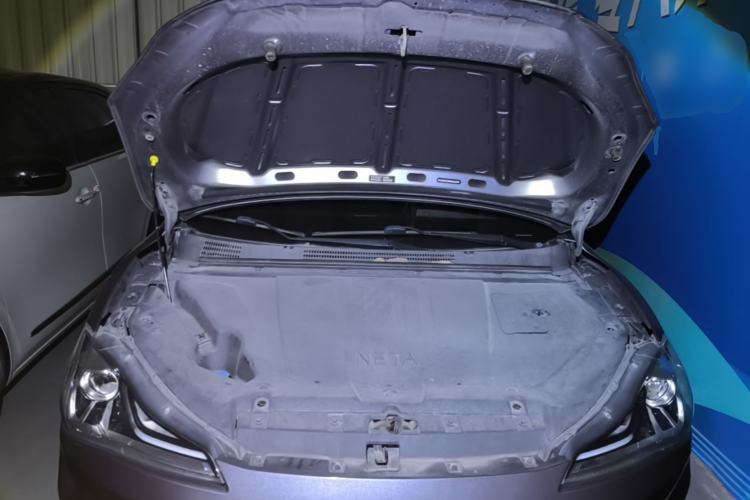 Used NETA V 2021 Long-Range Entertainment Edition Upgrade Model Engine Bay