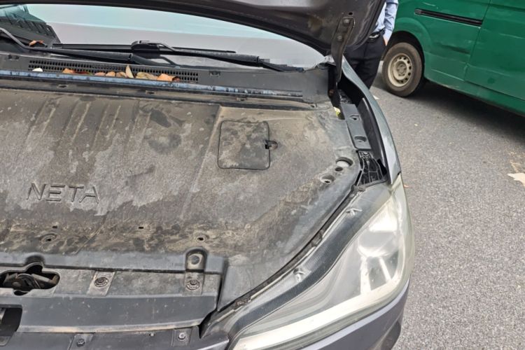 Used NETA V 2021 Standard Range Entertainment Version – Upgraded Model Engine Bay Left