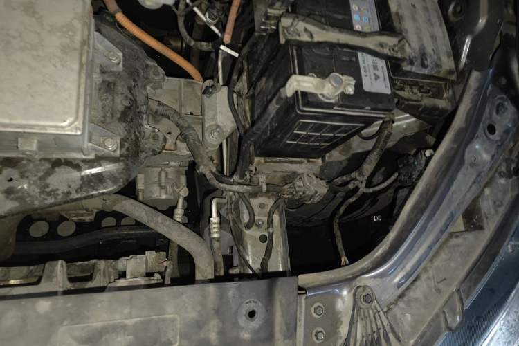 Used NETA V 2021 Long-Range Entertainment Edition Upgrade Model Engine Bay Left
