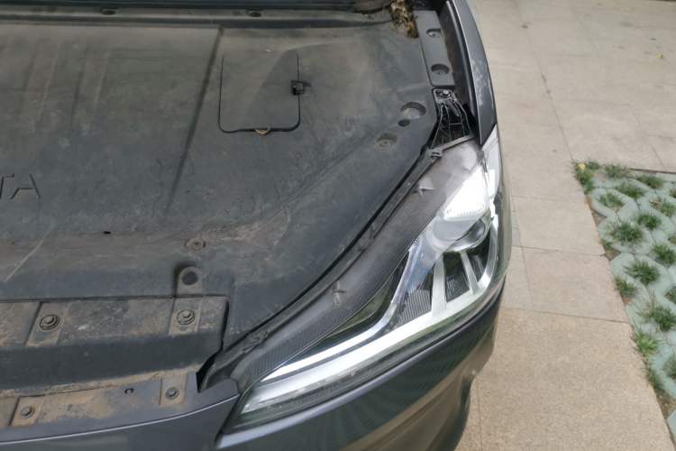Used NETA V 2021 Long-Range Entertainment Edition Upgrade Model Engine Bay Left