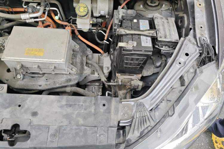 Used NETA V 2021 Long-Range Entertainment Edition Upgrade Model Engine Bay Left