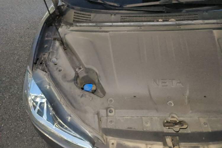 Used NETA V 2021 Long-Range Entertainment Edition Upgrade Model Engine Bay Right