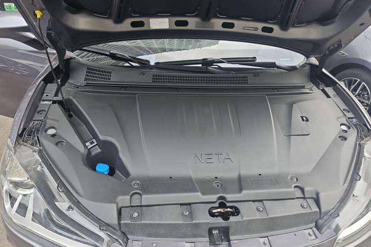Used NETA V 2021 Long-Range Entertainment Edition Upgrade Model Engine Bay