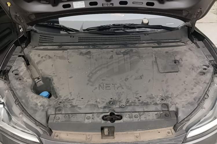 Used NETA V 2021 Long-Range Entertainment Edition Engine Bay