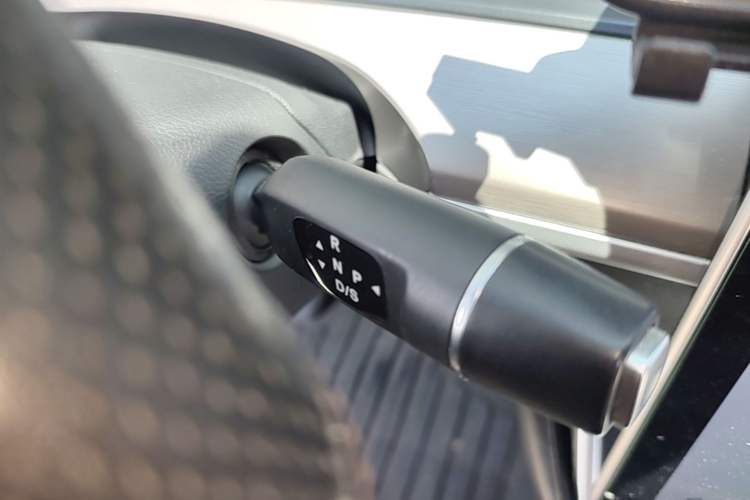 Used NETA V 2021 Standard Range Entertainment Version – Upgraded Model Gear Lever