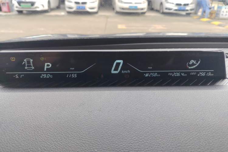 Used NETA V 2021 Standard Range Entertainment Version – Upgraded Model Instrument Cluster