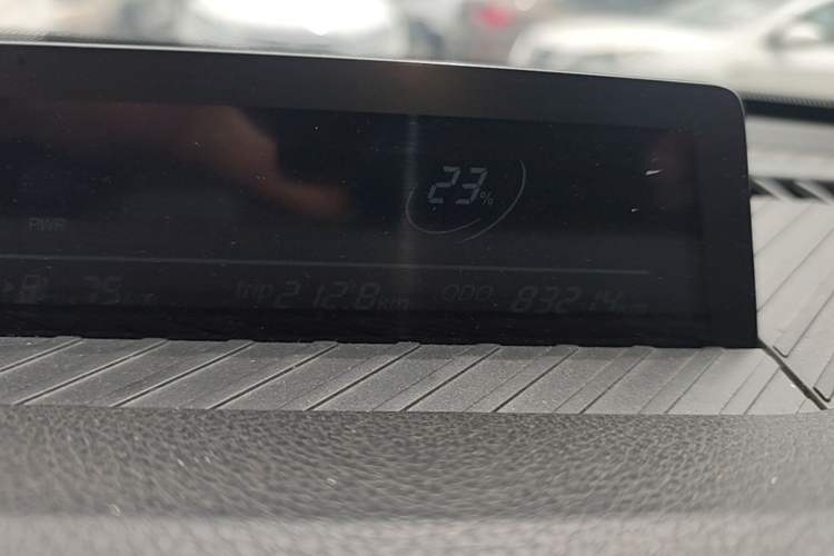 Used NETA V 2021 Standard Range Entertainment Version – Upgraded Model Instrument Cluster