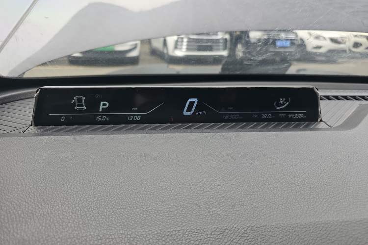 Used NETA V 2021 Long-Range Entertainment Edition Upgrade Model Instrument Cluster
