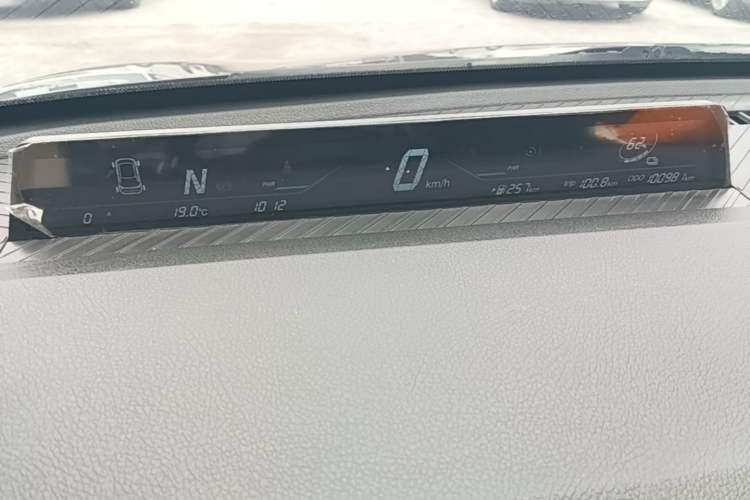Used NETA V 2021 Long-Range Entertainment Edition Instrument Cluster