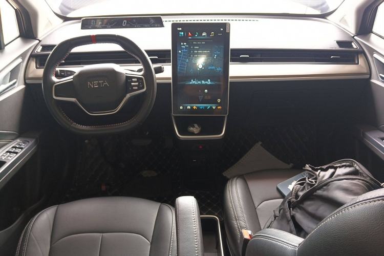 Used NETA V 2021 Standard Range Entertainment Version – Upgraded Model Interior 2