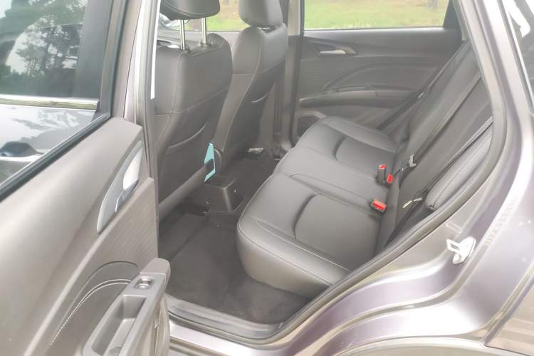 Used NETA V 2021 Long-Range Entertainment Edition Upgrade Model Interior 3