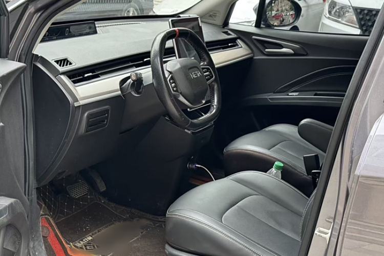 Used NETA V 2021 Long-Range Entertainment Edition Upgrade Model Interior 3