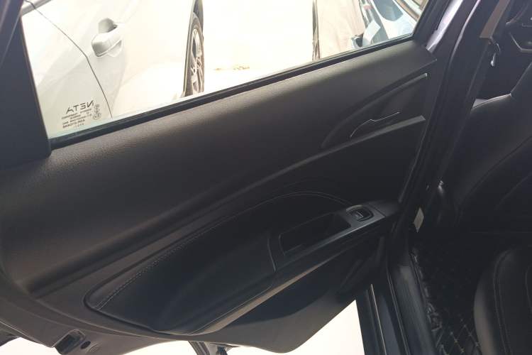 Used NETA V 2021 Standard Range Entertainment Version – Upgraded Model Interior 8