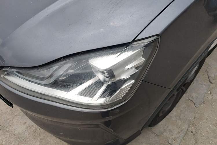 Used NETA V 2021 Standard Range Entertainment Version – Upgraded Model Left Front Headlight