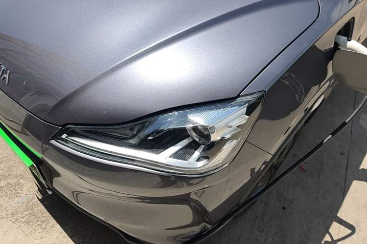 Used NETA V 2021 Standard Range Entertainment Version – Upgraded Model Left Front Headlight