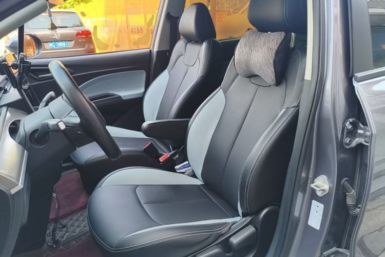 Used NETA V 2021 Standard Range Entertainment Edition Left Front Seat