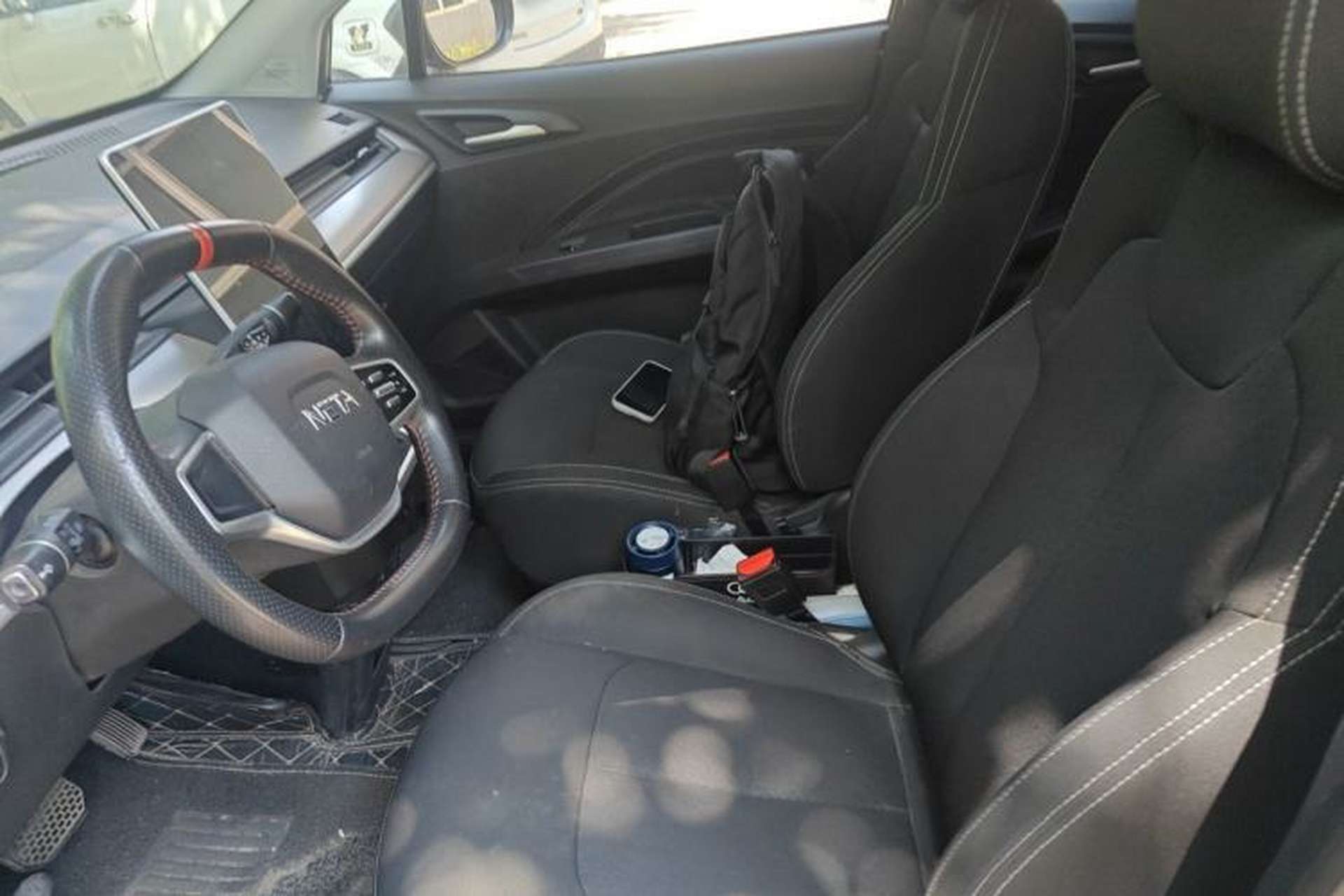 Used NETA V 2021 Standard Range Entertainment Version – Upgraded Model Left Front Seat