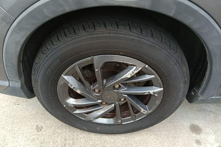Used NETA V 2021 Standard Range Version Left Front Wheel Hub