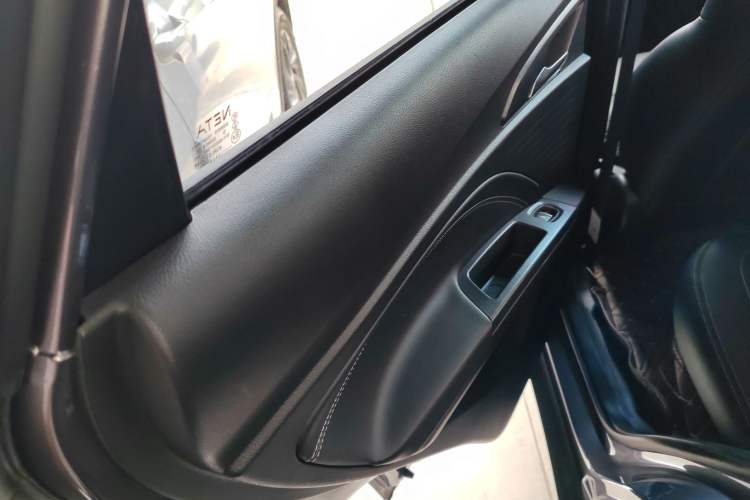 Used NETA V 2021 Standard Range Entertainment Version – Upgraded Model Left Rear Door Interior