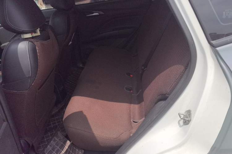 Used NETA V 2021 Long-Range Entertainment Edition Upgrade Model Left Rear Seat
