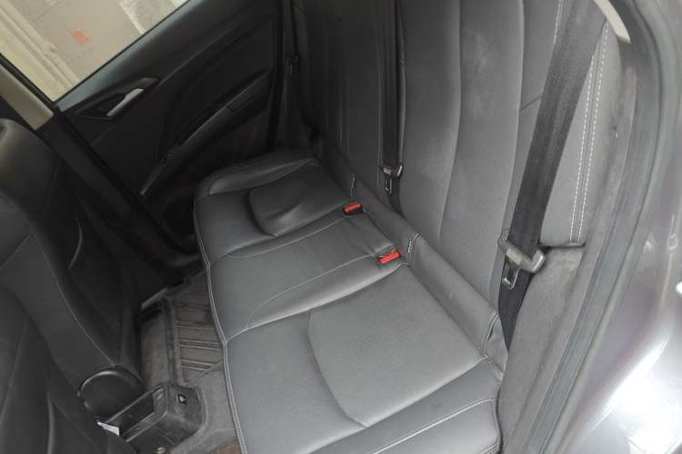 Used NETA V 2021 Long-Range Entertainment Edition Upgrade Model Left Rear Seat