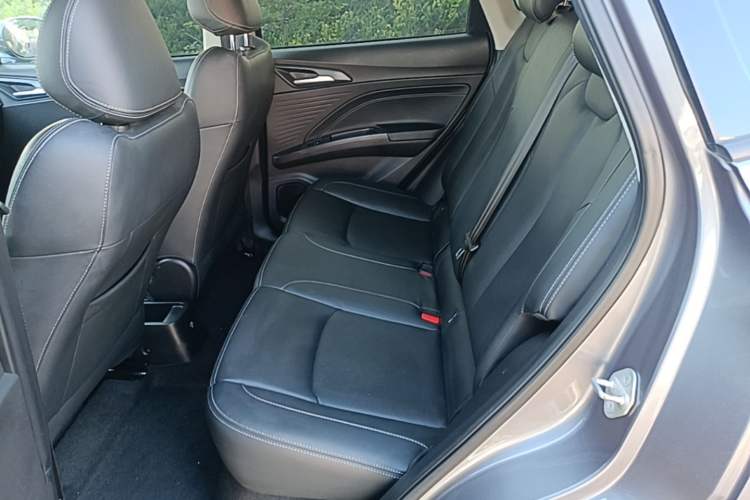 Used NETA V 2021 Long-Range Entertainment Edition Left Rear Seat