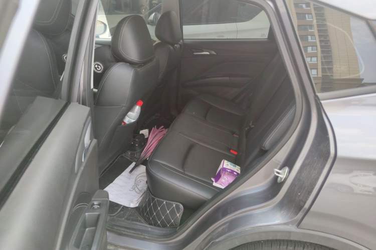 Used NETA V 2021 Long-Range Entertainment Edition Left Rear Seat