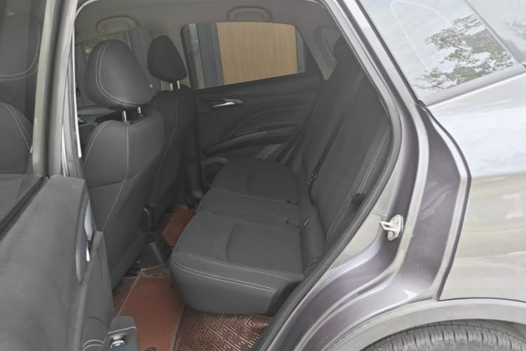 Used NETA V 2021 Standard Range Entertainment Version – Upgraded Model Left Rear Seat