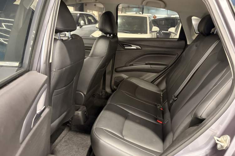 Used NETA V 2021 Long-Range Entertainment Edition Upgrade Model Left Rear Seat