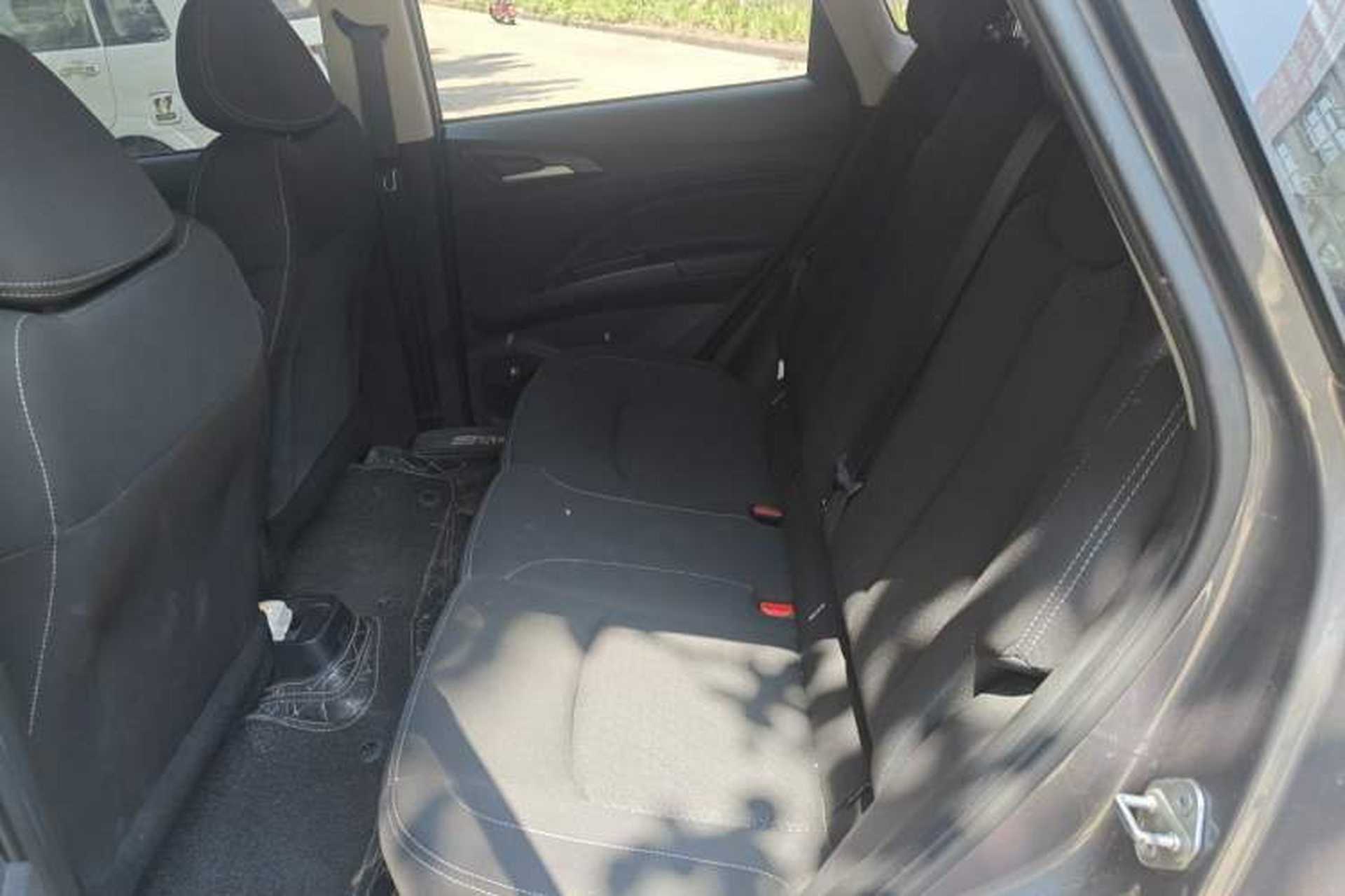 Used NETA V 2021 Standard Range Entertainment Version – Upgraded Model Left Rear Seat