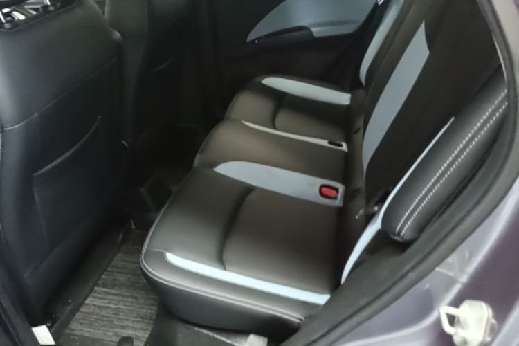 Used NETA V 2021 Standard Range Entertainment Edition Left Rear Seat