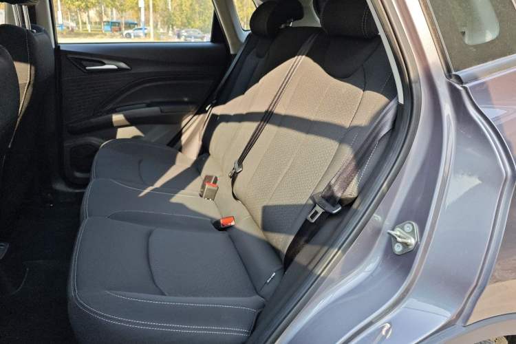 Used NETA V 2021 Standard Range Entertainment Version – Upgraded Model Left Rear Seat