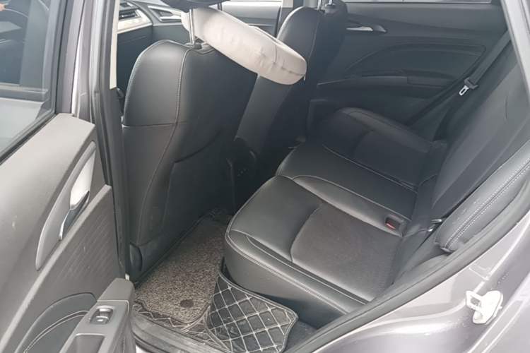 Used NETA V 2021 Long-Range Entertainment Edition Left Rear Seat