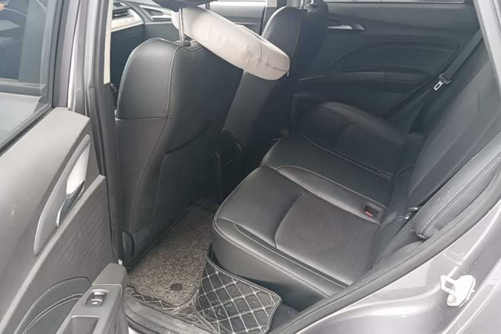 Used NETA V 2021 Long-Range Entertainment Edition Left Rear Seat
