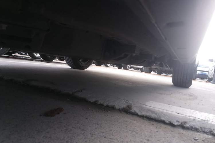 Used NETA V 2021 Long-Range Entertainment Edition Upgrade Model Left Side Sill