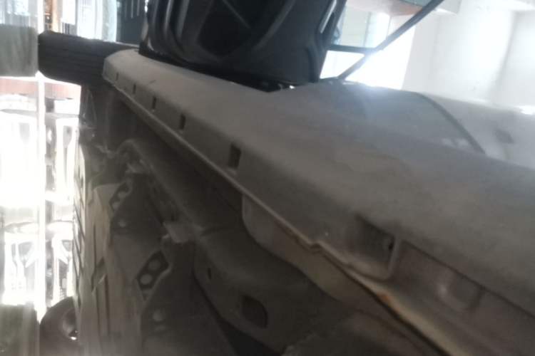 Used NETA V 2021 Long-Range Entertainment Edition Upgrade Model Left Side Sill