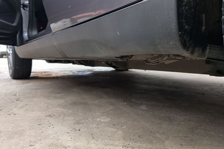 Used NETA V 2021 Standard Range Entertainment Version – Upgraded Model Left Side Sill